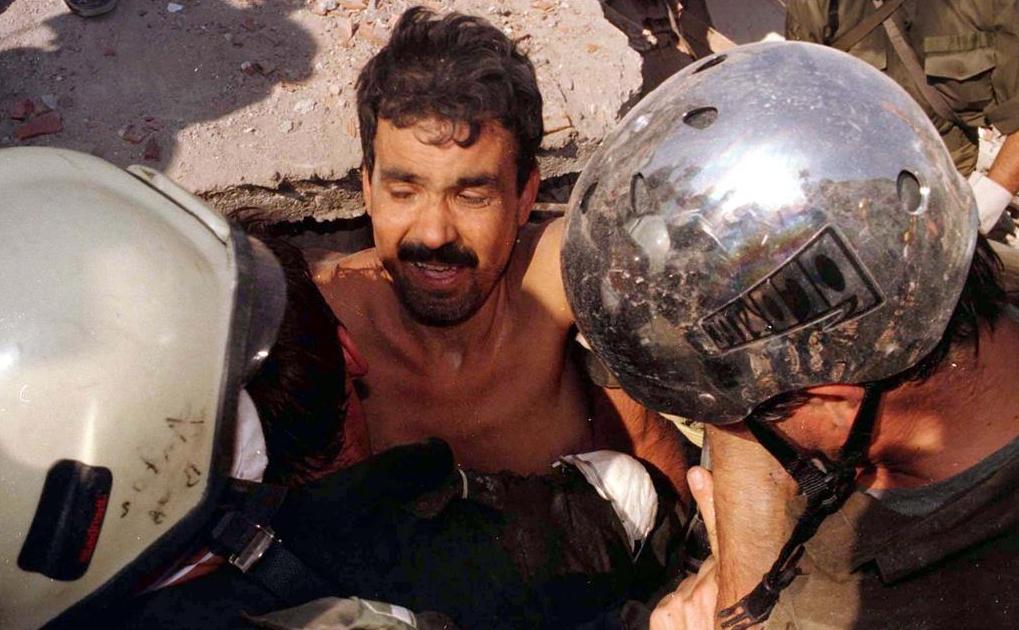 24 yıl oldu! Fotoğraflarla Marmara depremi...