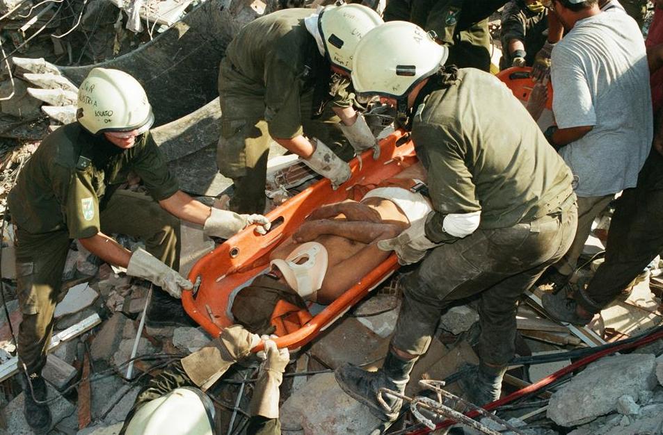 24 yıl oldu! Fotoğraflarla Marmara depremi...