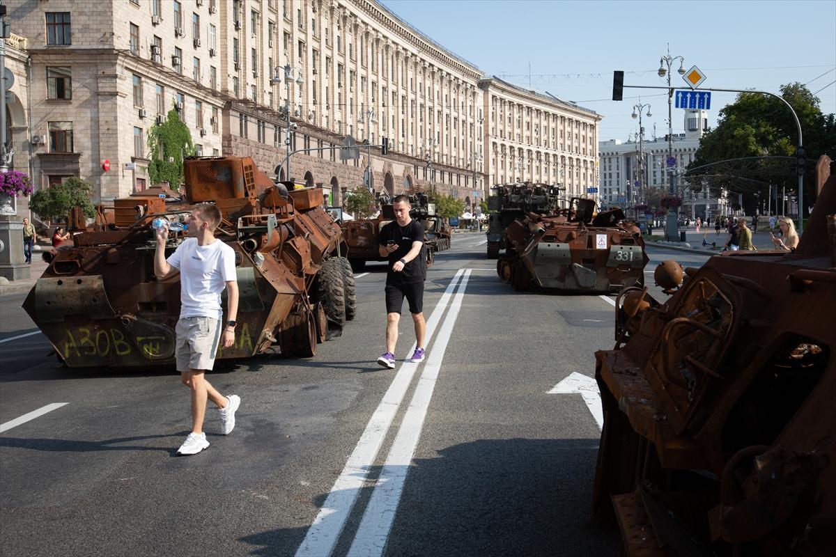 Rus teçhizatları Kiev'de sergileniyor