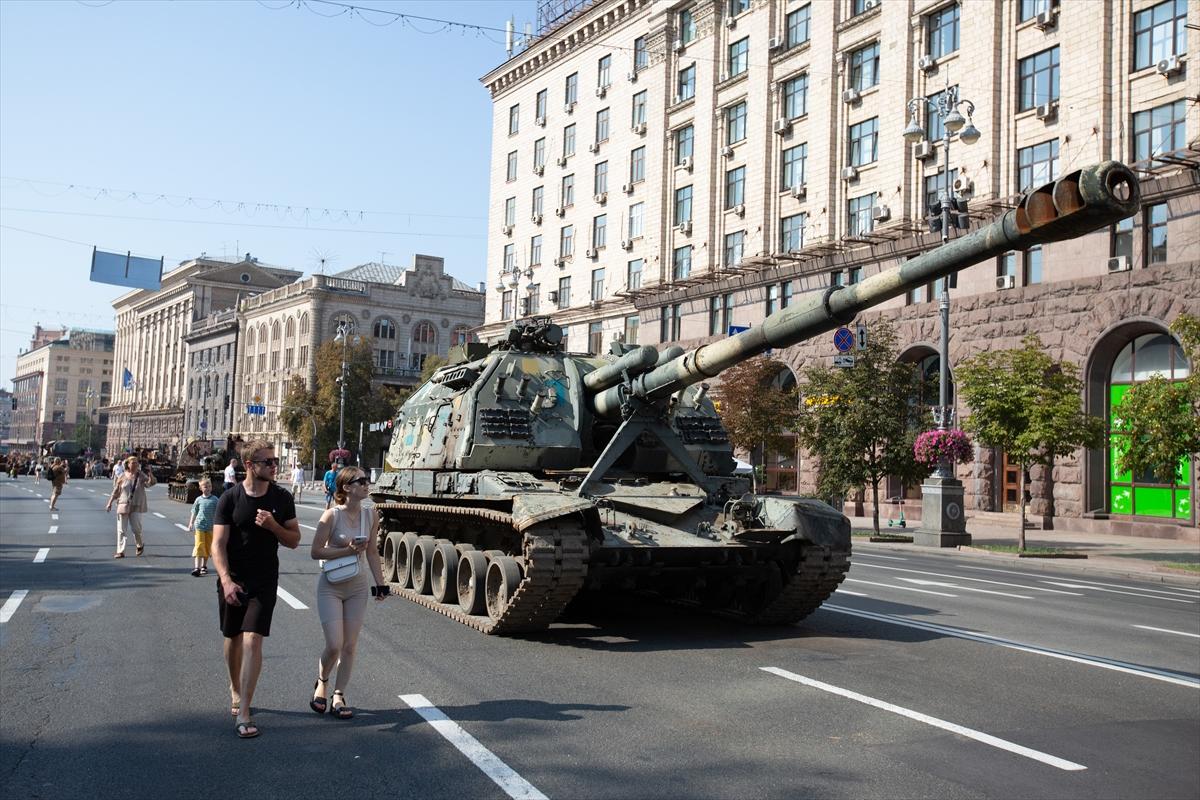 Rus teçhizatları Kiev'de sergileniyor
