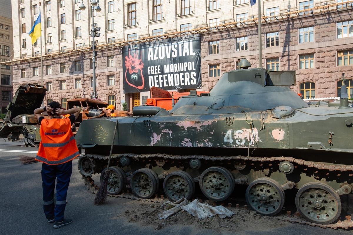 Rus teçhizatları Kiev'de sergileniyor