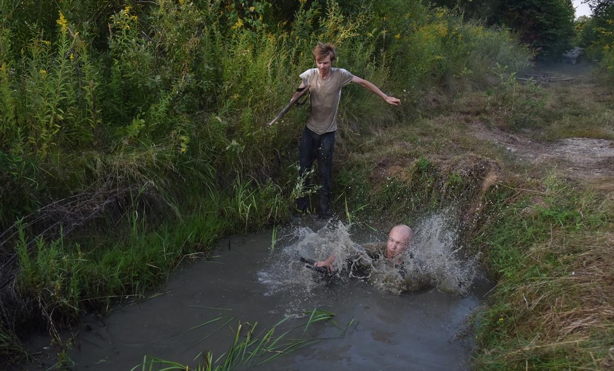 Ukraynalı gençler, askeri eğitimden geçiyor
