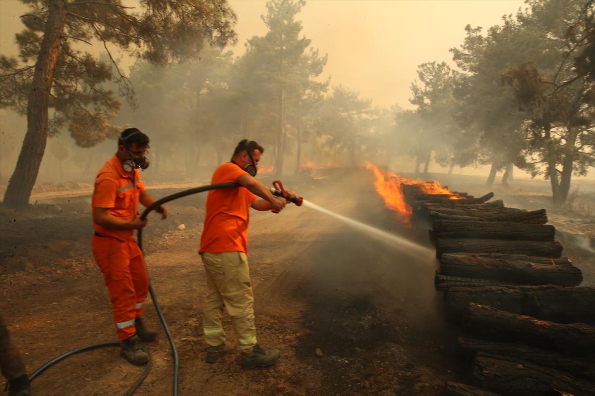 Kontrol altına alınan Çanakkale yangınından kareler