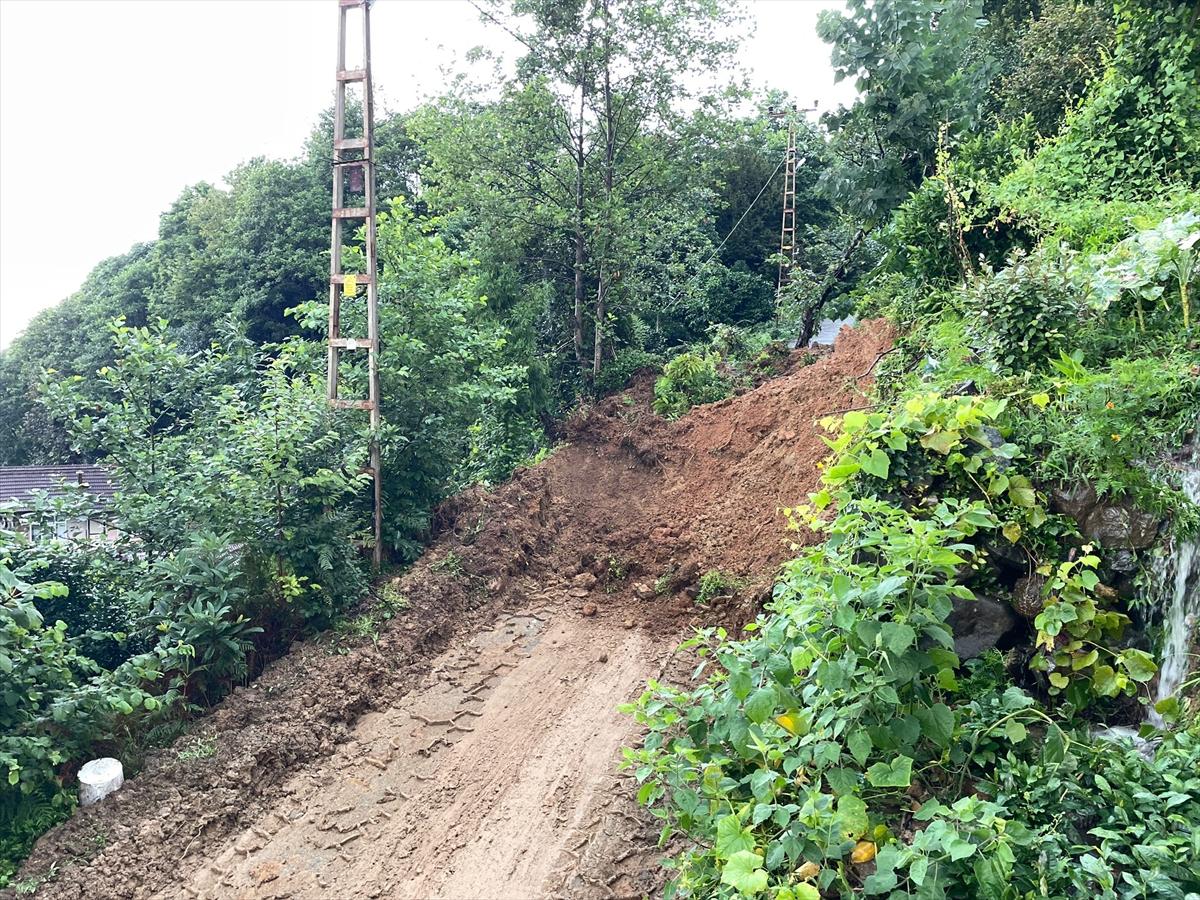 Rize'de şiddetli yağış sele neden oldu