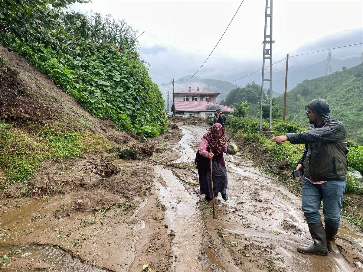 Rize'de şiddetli yağış sele neden oldu