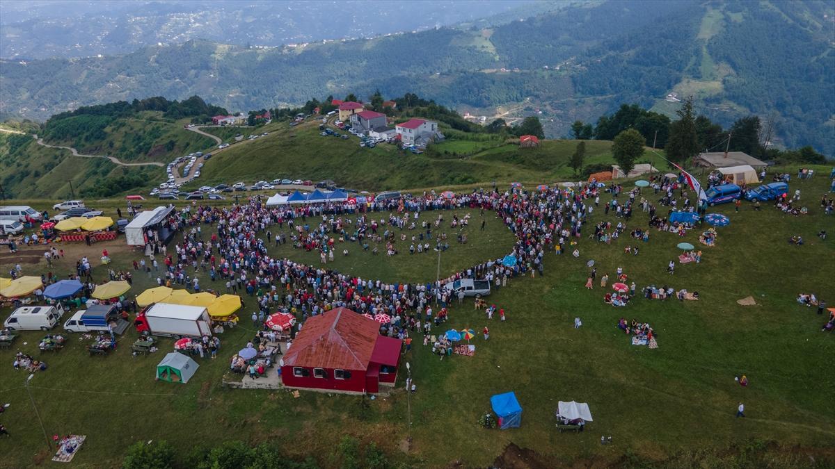 Trabzon'da 3 ilçenin birleştiği İzmiş Tepesi'nde festival
