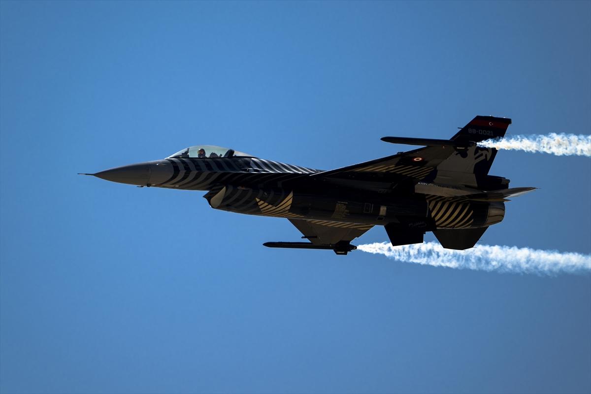 Türkiye'nin savunma sanayi ürünleri gökyüzünde