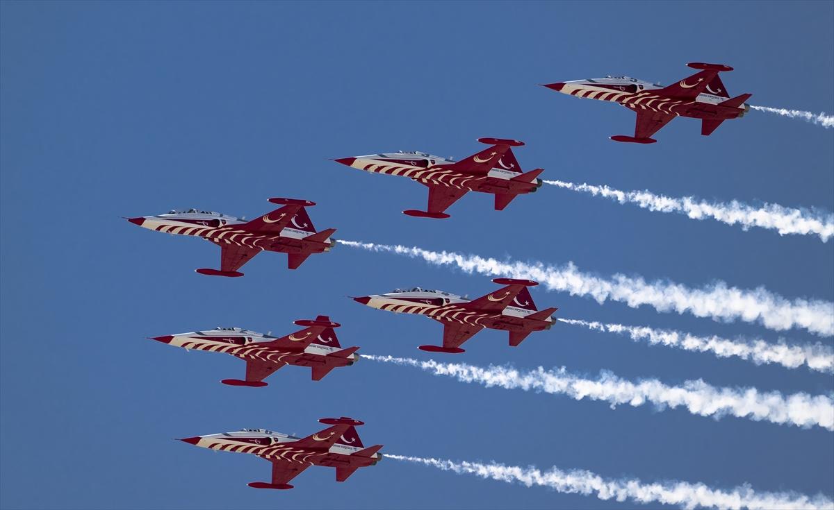Başkent semaları savunma sanayii ile süslendi