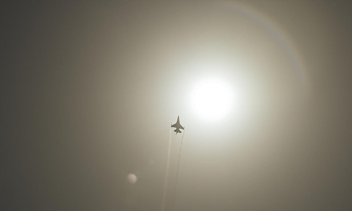 Başkent semaları savunma sanayii ile süslendi