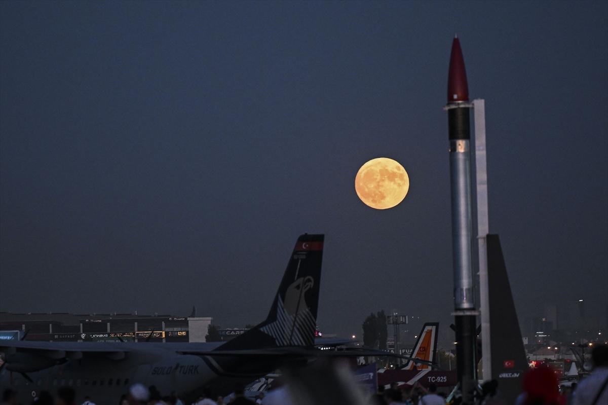 Başkent semaları savunma sanayii ile süslendi