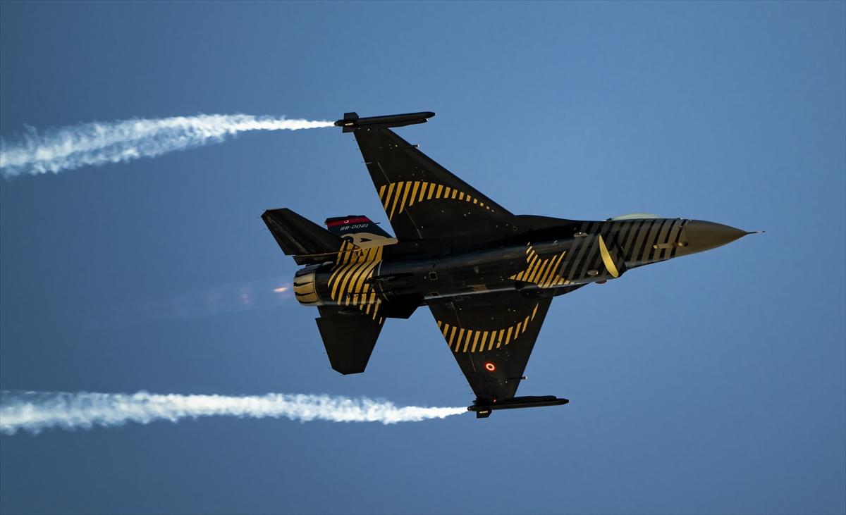 Başkent semaları savunma sanayii ile süslendi