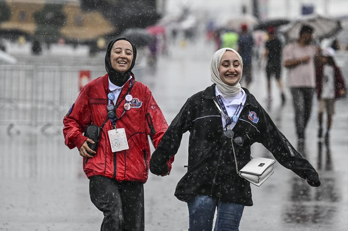 TEKNOFEST'e ilgi yağmur dinlemedi