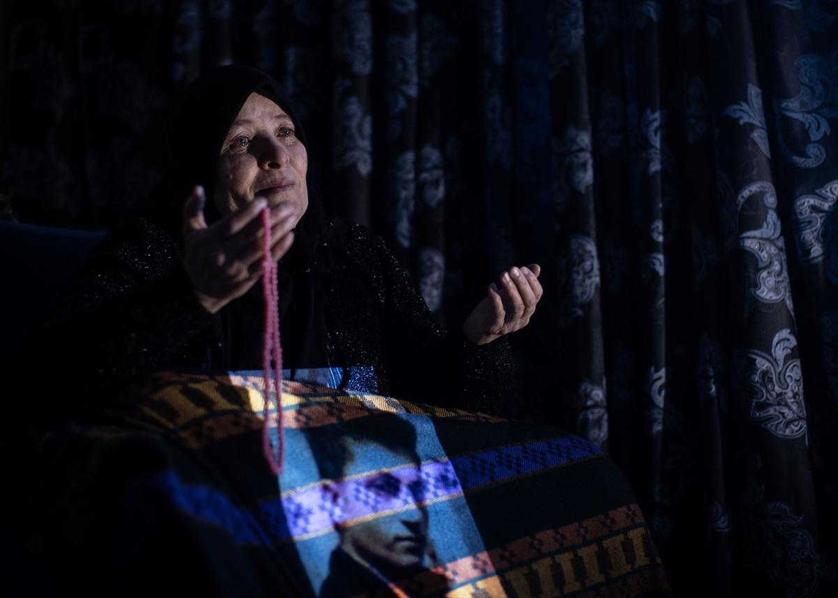 HDP il binası önünde 5 yıldır evlat nöbeti tutan aileler