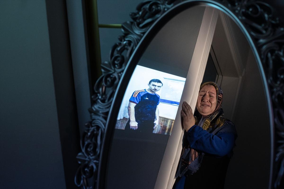 HDP il binası önünde 5 yıldır evlat nöbeti tutan aileler