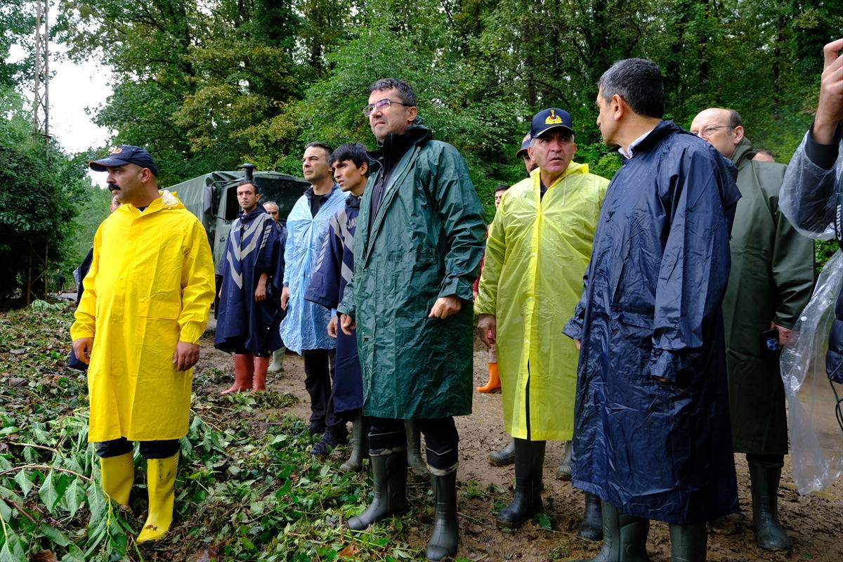 Kırklareli'de sağanak yağış sele sebep oldu