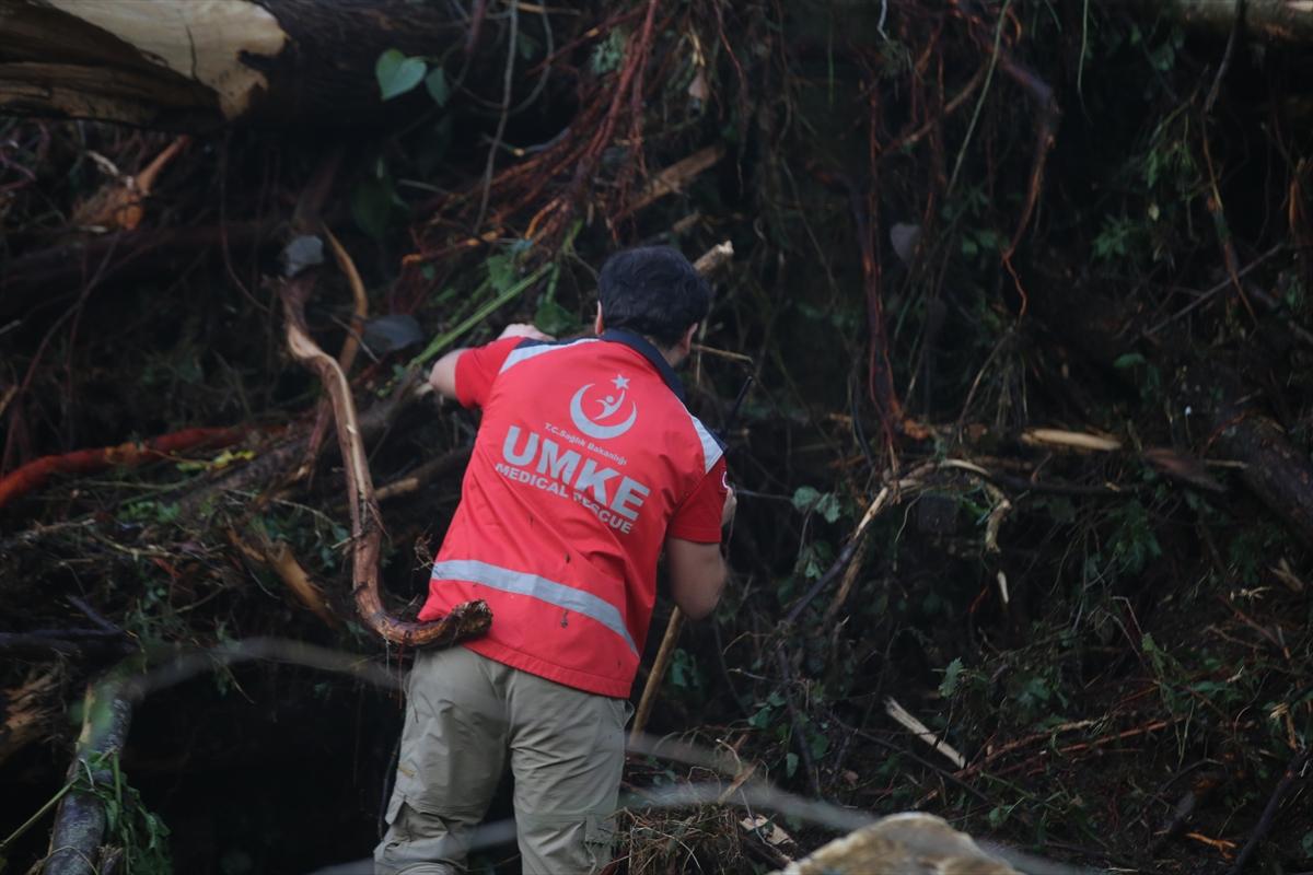 Kırklareli'de sağanak yağış sele sebep oldu