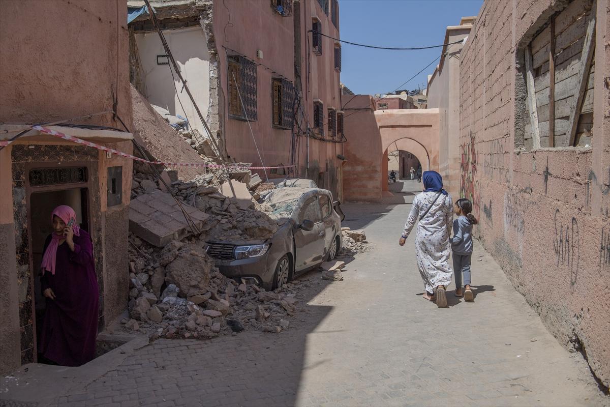Deprem felaketi ile sarsılan Fas'tan yürek burkan kareler