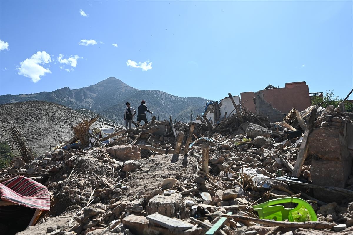 Deprem felaketi ile sarsılan Fas'tan yürek burkan kareler