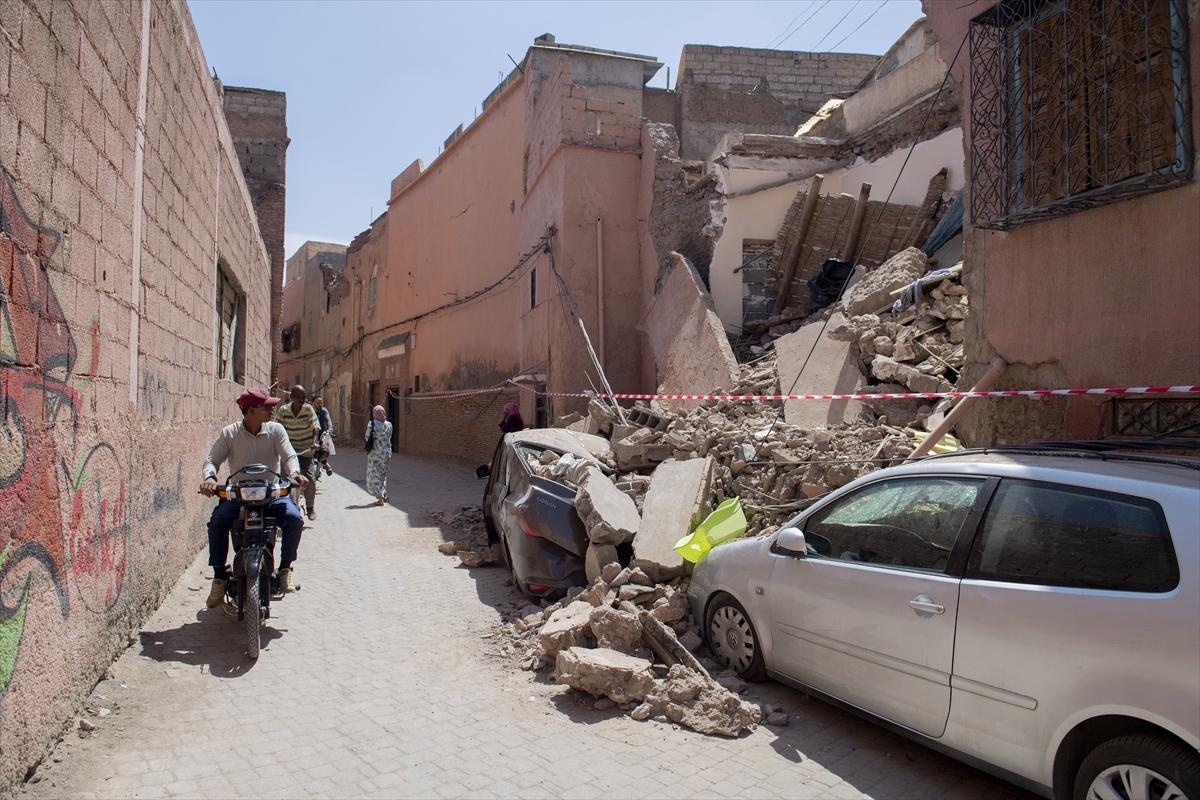 Deprem felaketi ile sarsılan Fas'tan yürek burkan kareler