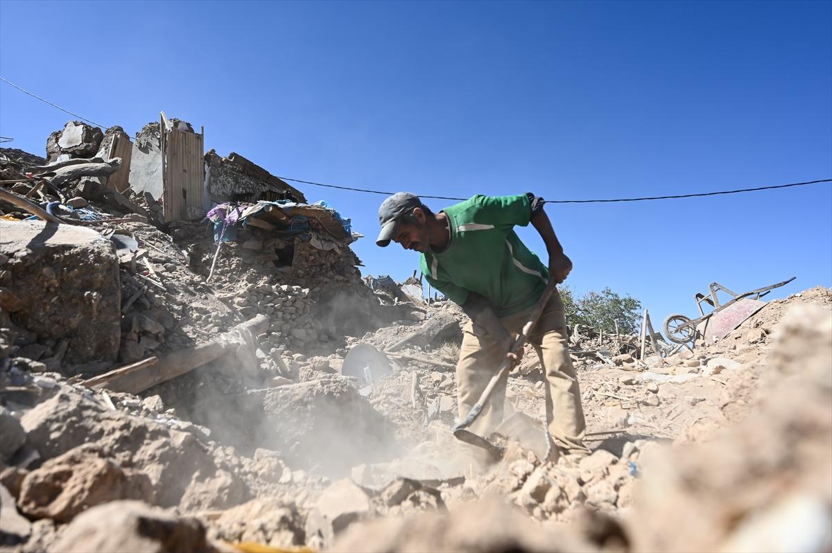 Deprem felaketi ile sarsılan Fas'tan yürek burkan kareler