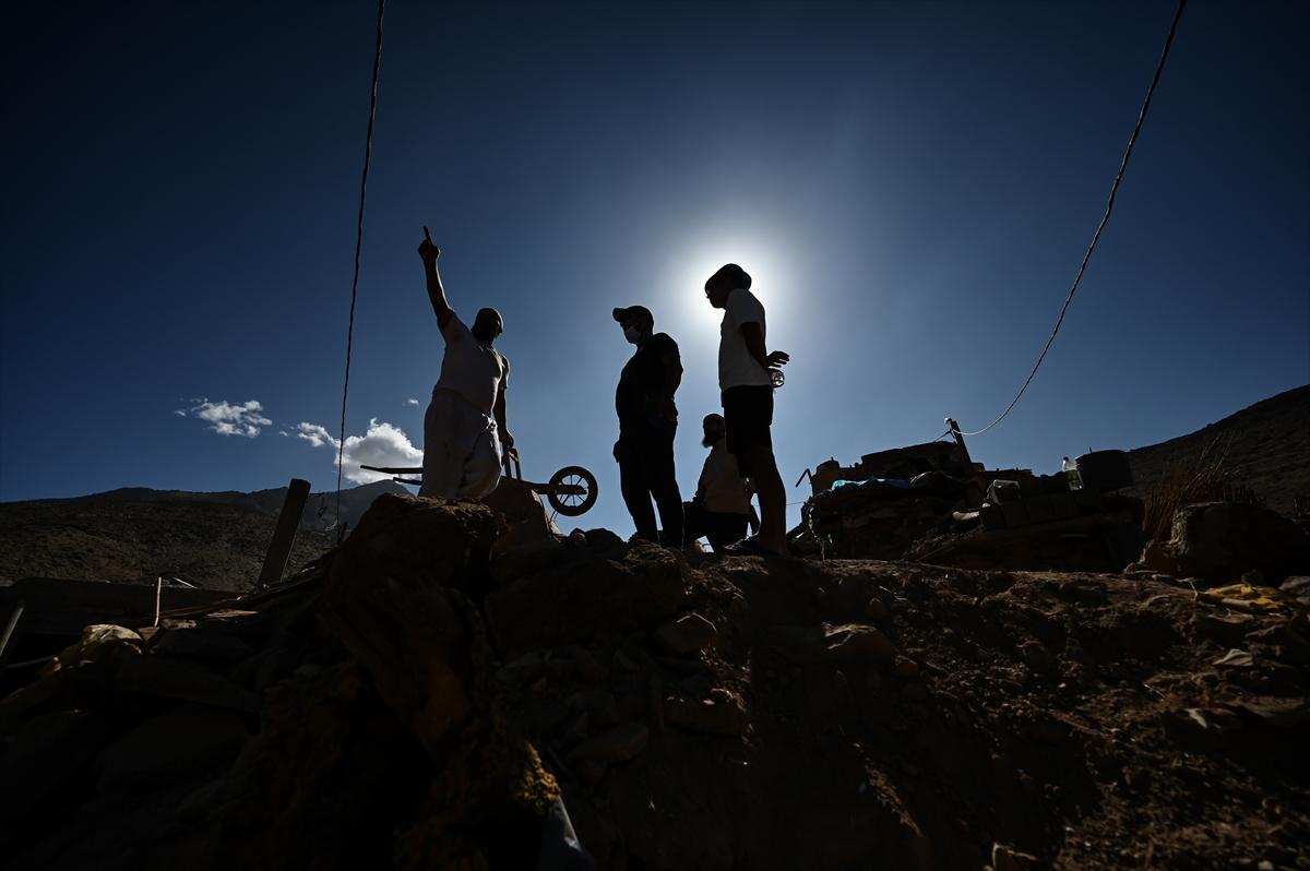Deprem felaketi ile sarsılan Fas'tan yürek burkan kareler