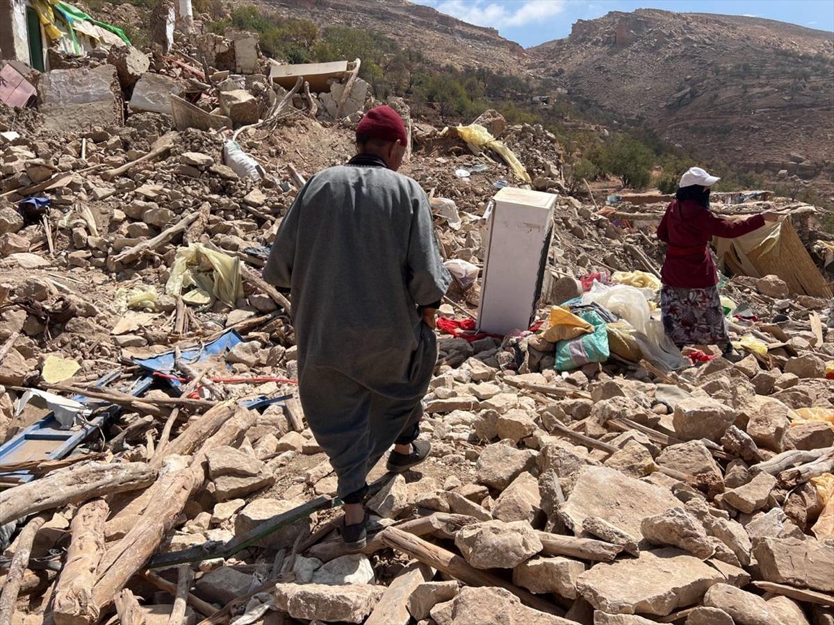 Deprem felaketi ile sarsılan Fas'tan yürek burkan kareler