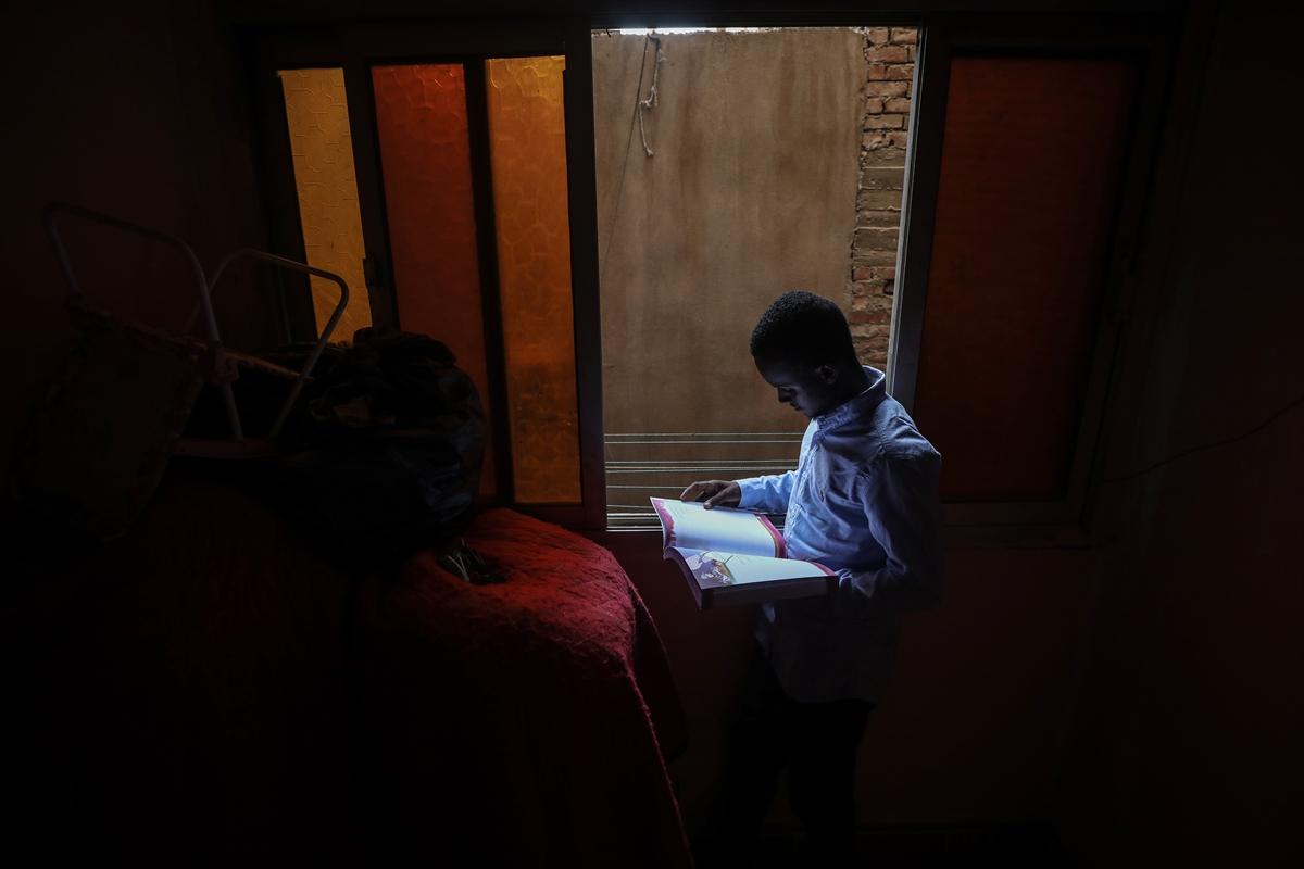 Gineli gencin Ezher Üniversitesi'nde okumak için bisikletiyle 6 ülkeyi geçtiği tehlikeli yolculuk