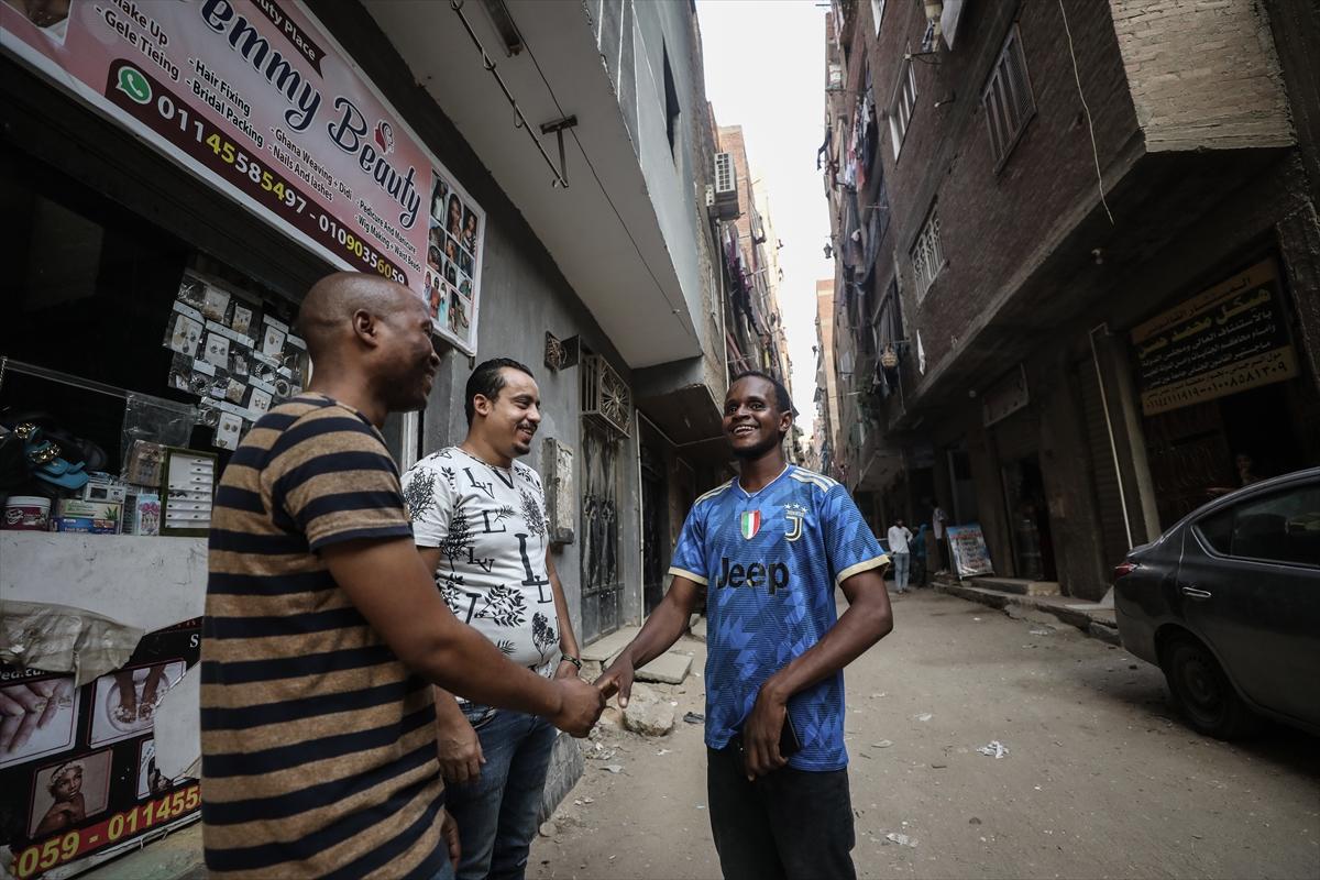 Gineli gencin Ezher Üniversitesi'nde okumak için bisikletiyle 6 ülkeyi geçtiği tehlikeli yolculuk