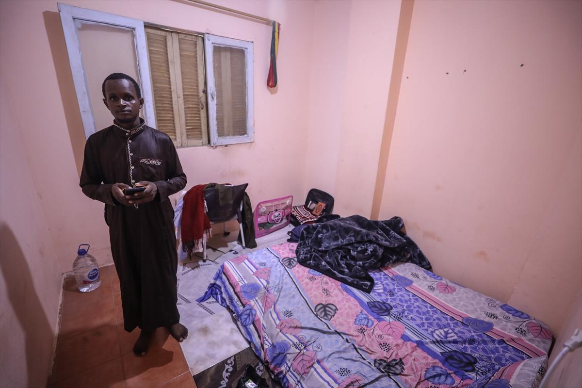 Gineli gencin Ezher Üniversitesi'nde okumak için bisikletiyle 6 ülkeyi geçtiği tehlikeli yolculuk