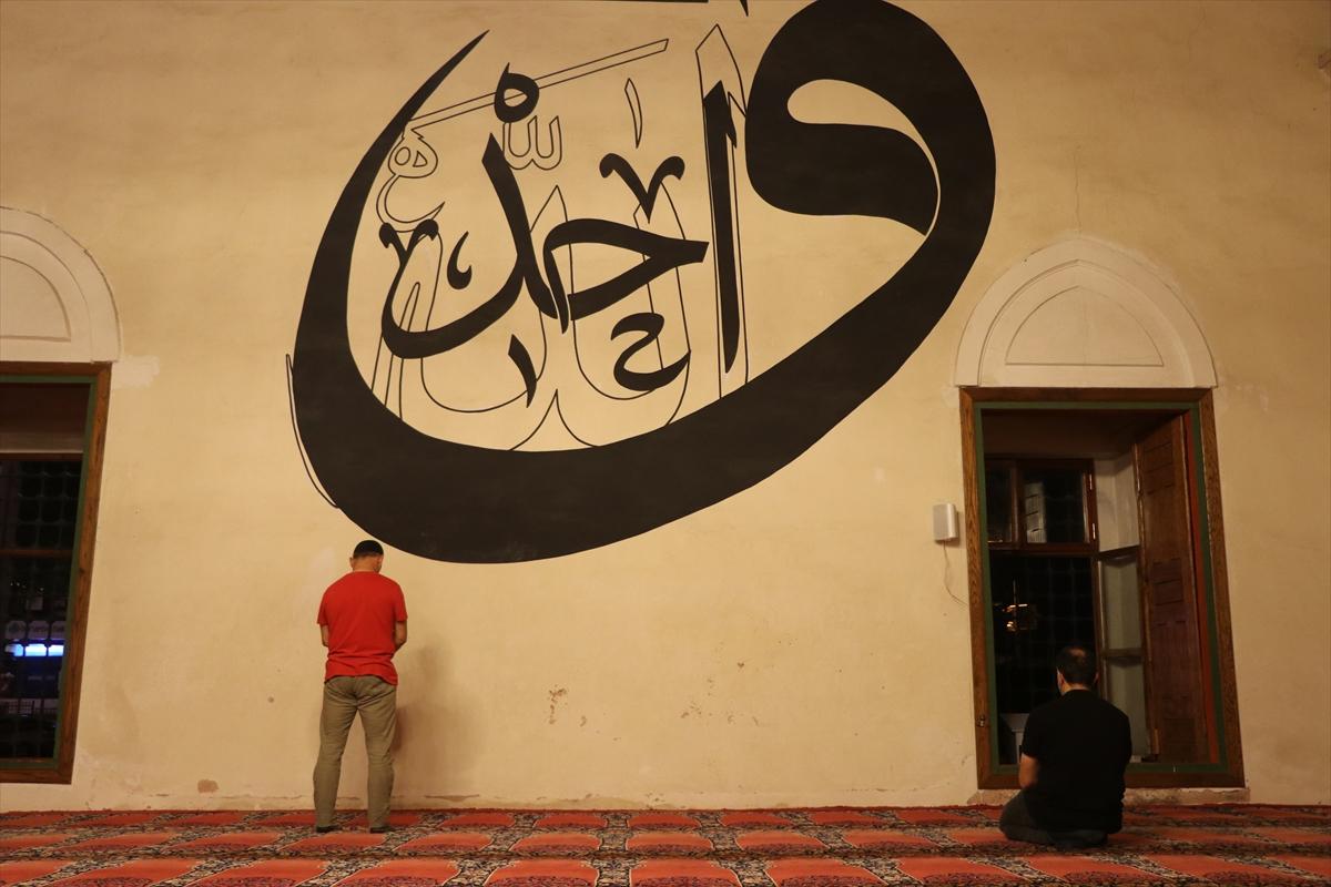 Mevlid Kandili yurt genelinde dualarla idrak edildi