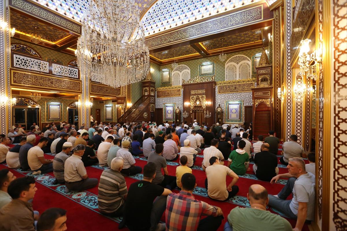 Mevlid Kandili yurt genelinde dualarla idrak edildi