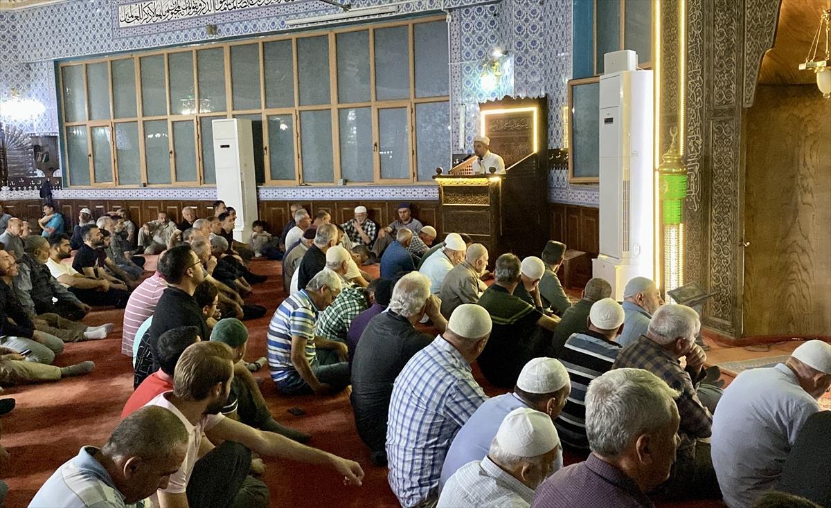 Mevlid Kandili yurt genelinde dualarla idrak edildi