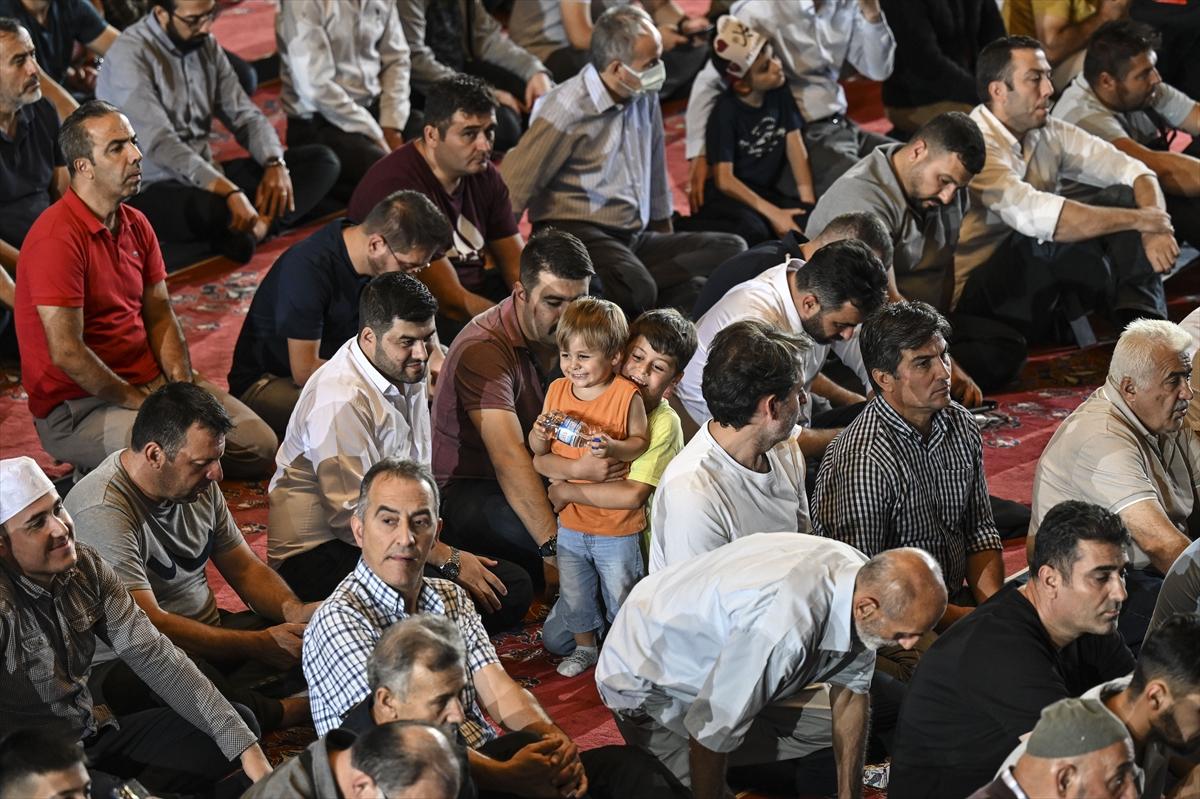 Mevlid Kandili yurt genelinde dualarla idrak edildi