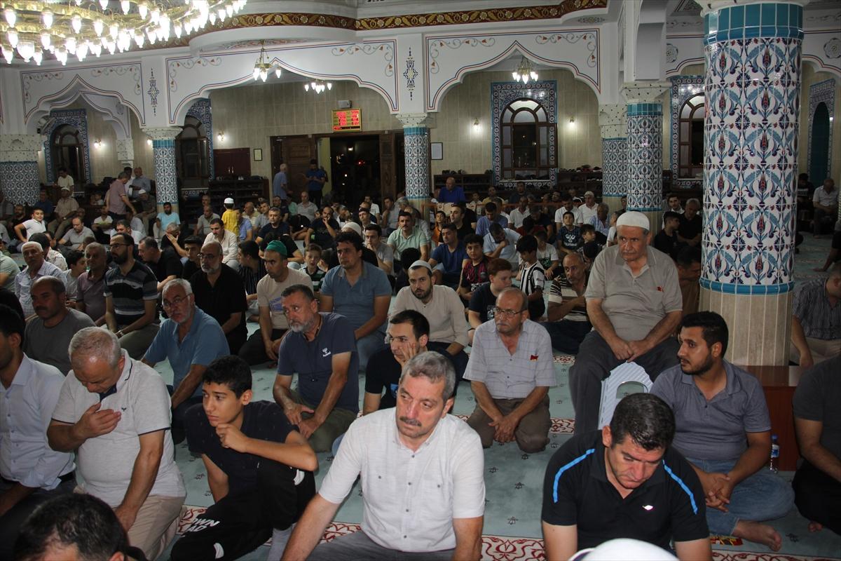 Mevlid Kandili yurt genelinde dualarla idrak edildi