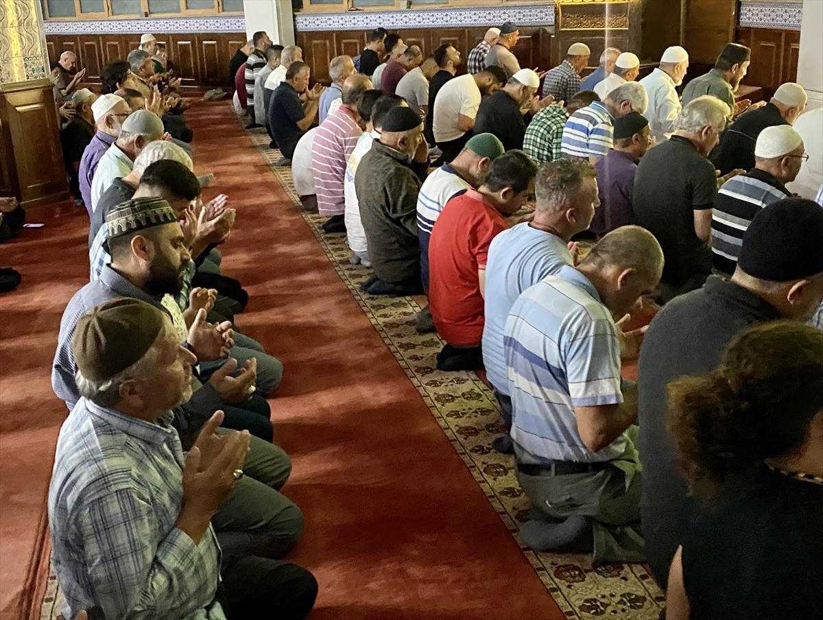 Mevlid Kandili yurt genelinde dualarla idrak edildi