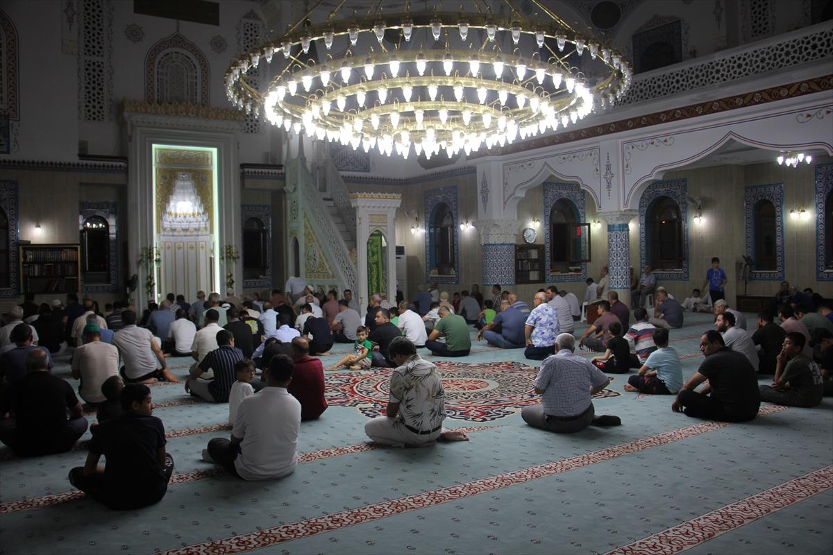 Mevlid Kandili yurt genelinde dualarla idrak edildi