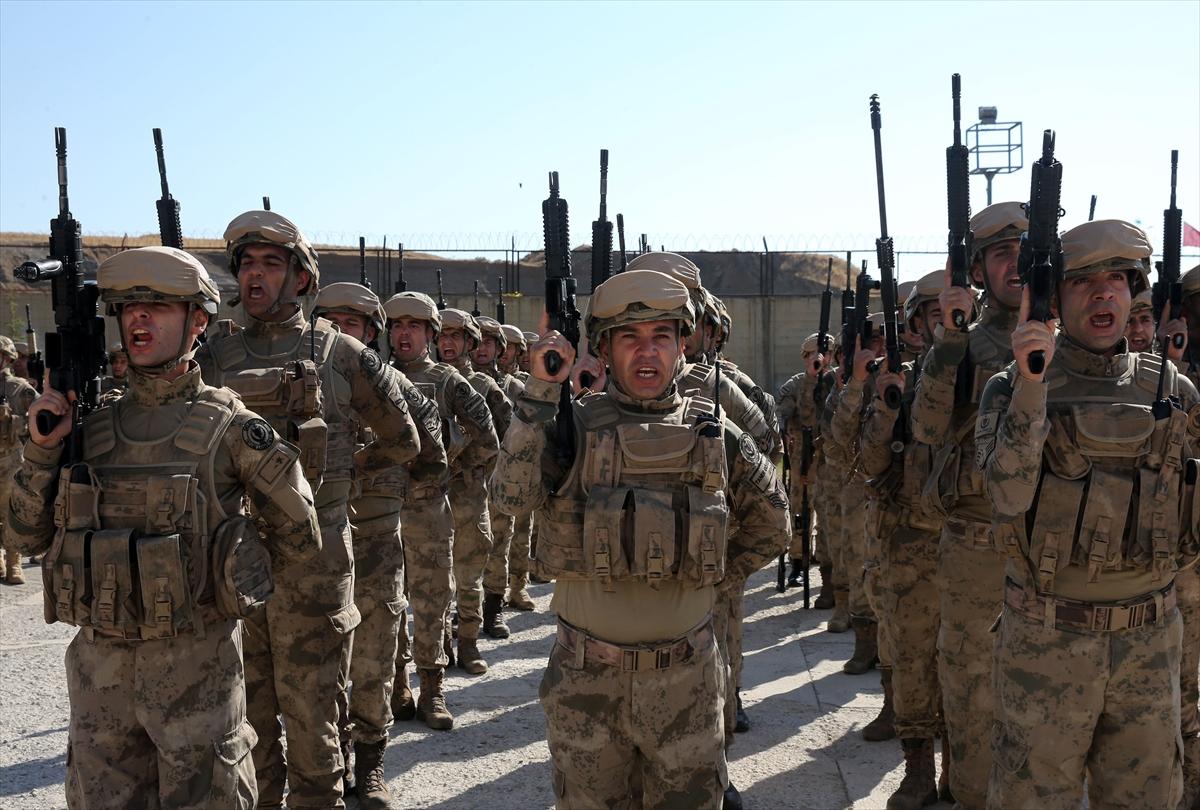 130 kahraman komando Zeytin Dalı Harekat Bölgesi'ne uğurlandı