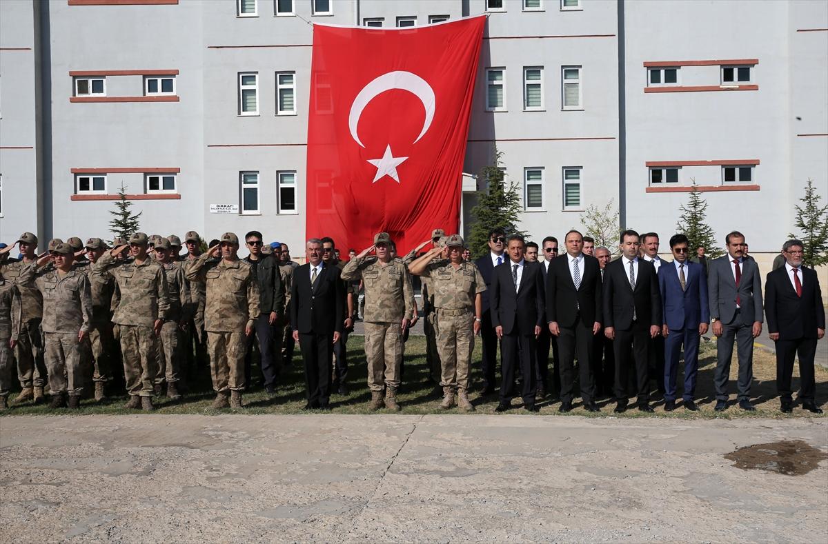 130 kahraman komando Zeytin Dalı Harekat Bölgesi'ne uğurlandı