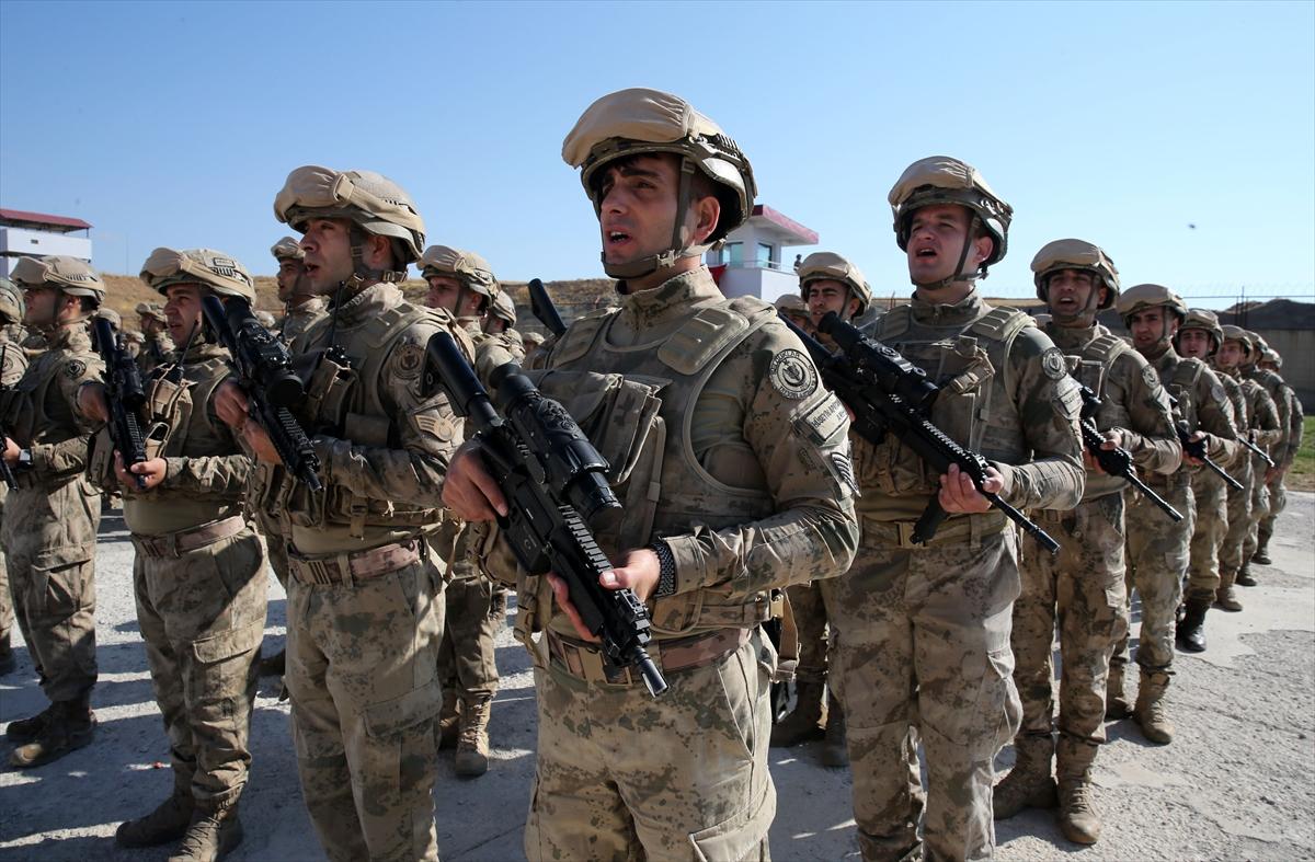 130 kahraman komando Zeytin Dalı Harekat Bölgesi'ne uğurlandı