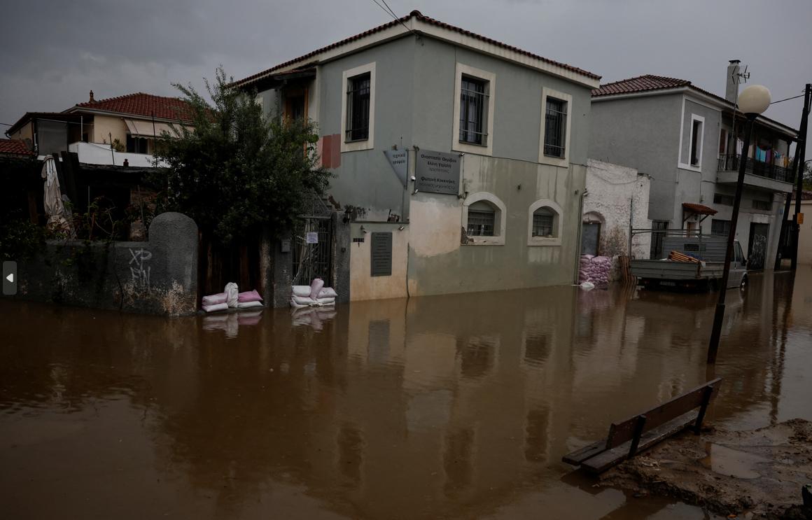 Yunanistan'da Elias Fırtınası etkili oldu
