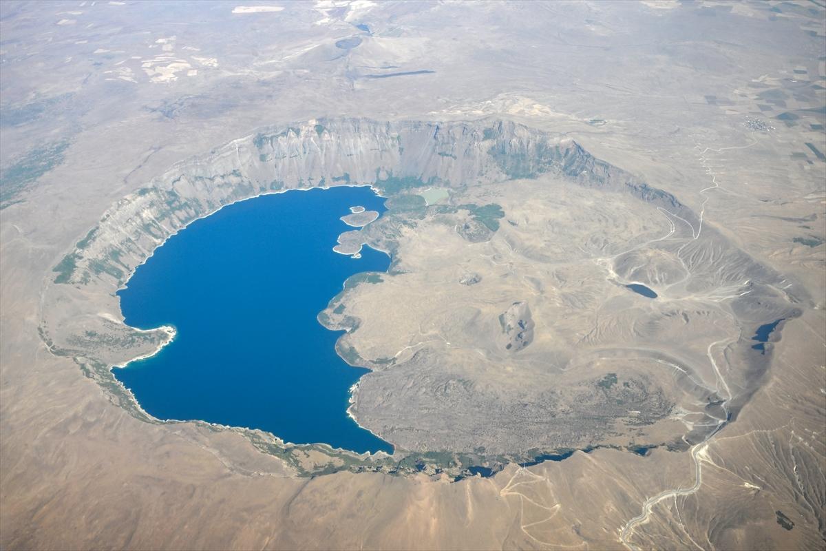 Van Gölü havzası havadan görüntülendi