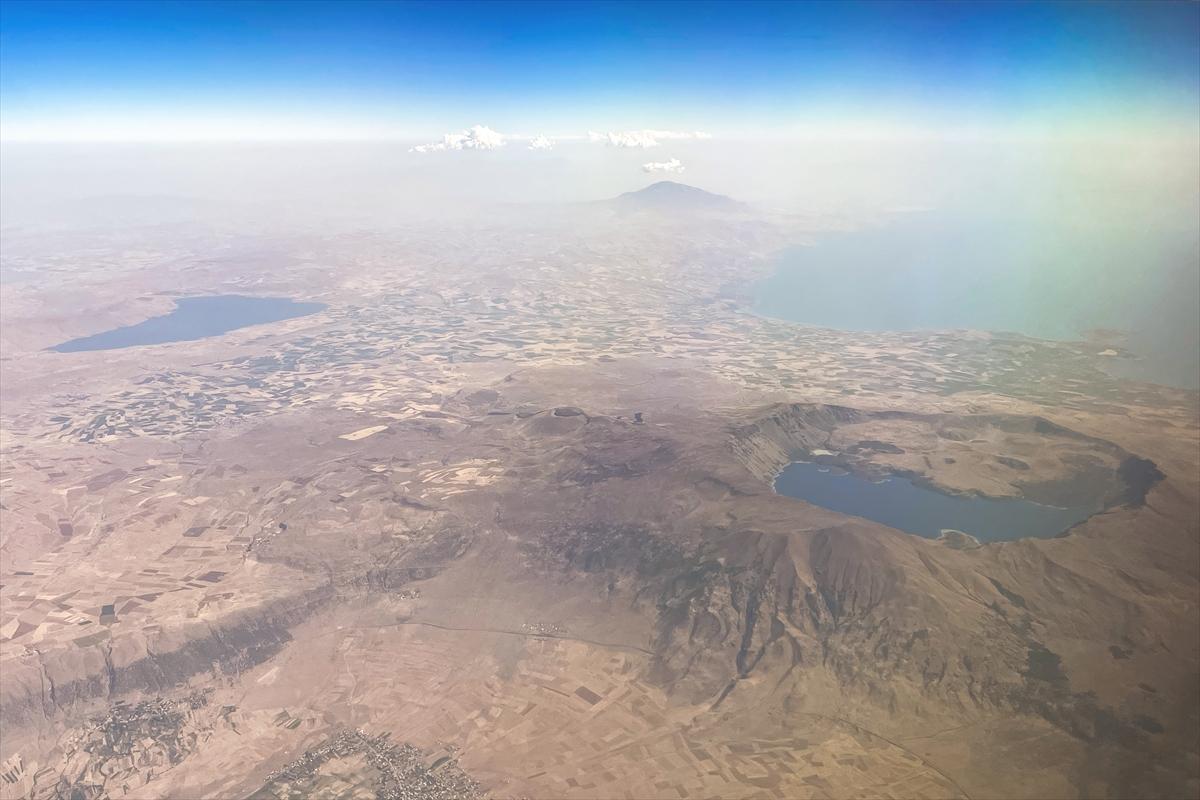 Van Gölü havzası havadan görüntülendi
