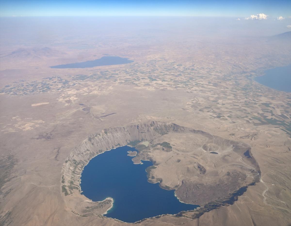 Van Gölü havzası havadan görüntülendi