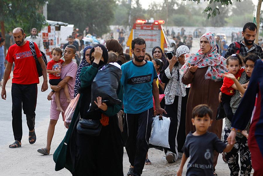 Gazze'deki 1,1 milyon sivil bölgenin güneyine geçiyor