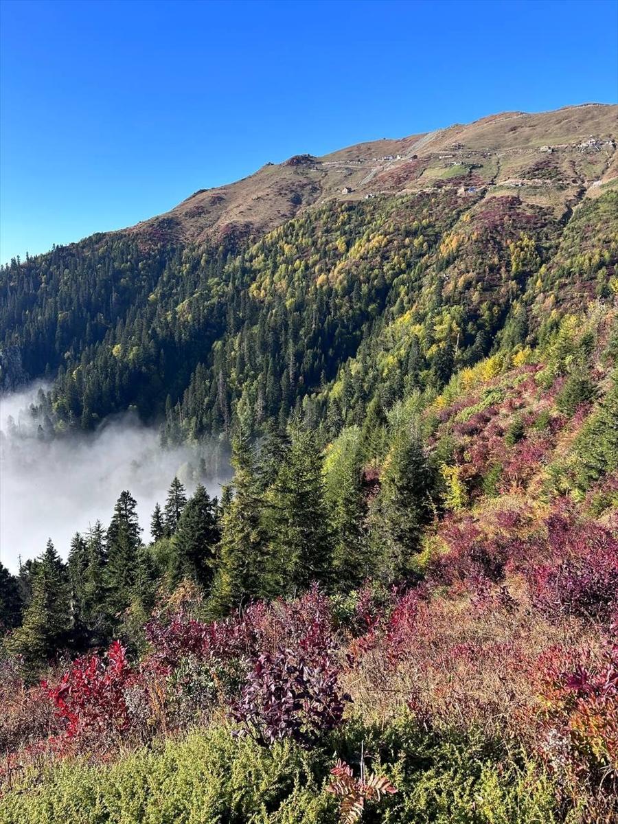 Kaçkar Dağları'nda iki mevsim bir arada