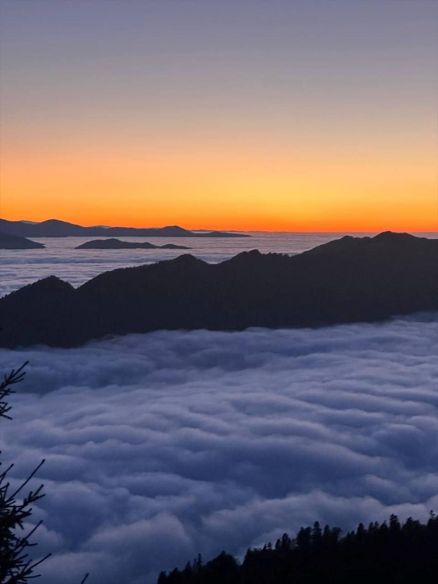 Kaçkar Dağları'nda iki mevsim bir arada