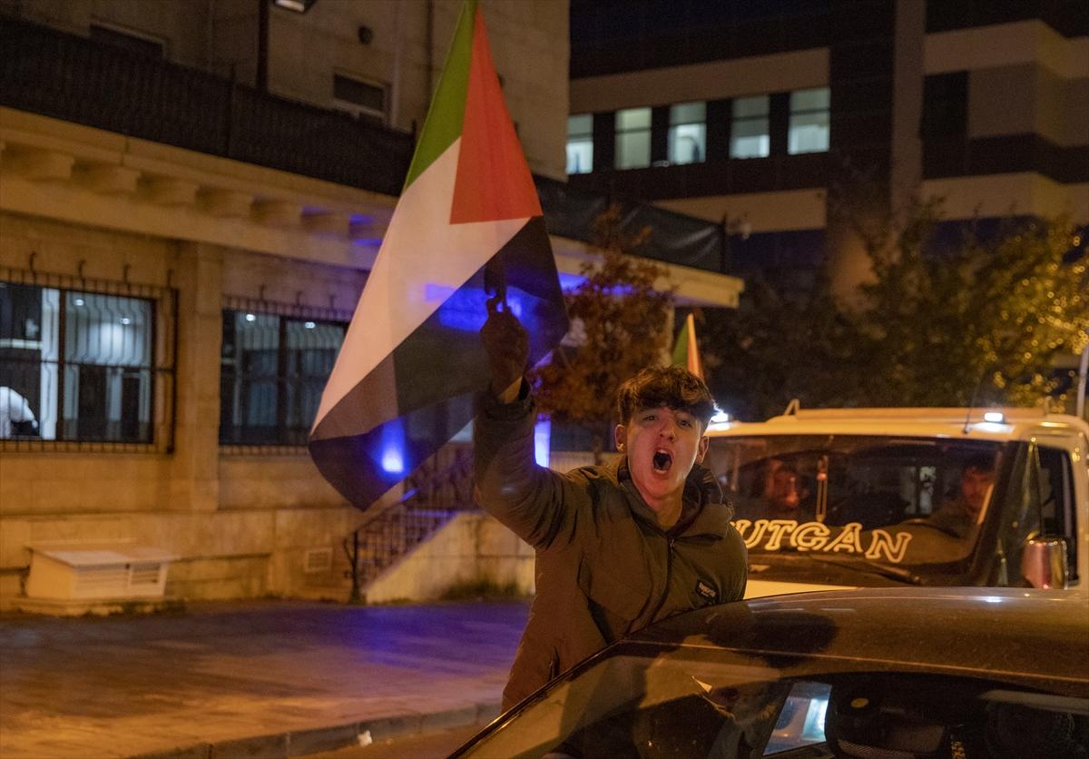 Yurt genelinde İsrail'in hastane saldırısı protesto edildi