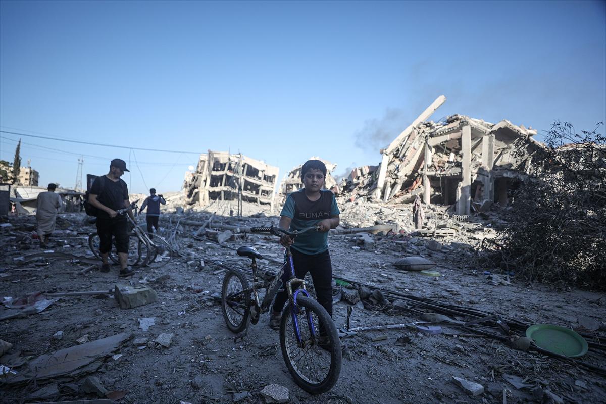 Gazze'de yıkımın kareleri: Binaların yüzde 30'u yıkıldı