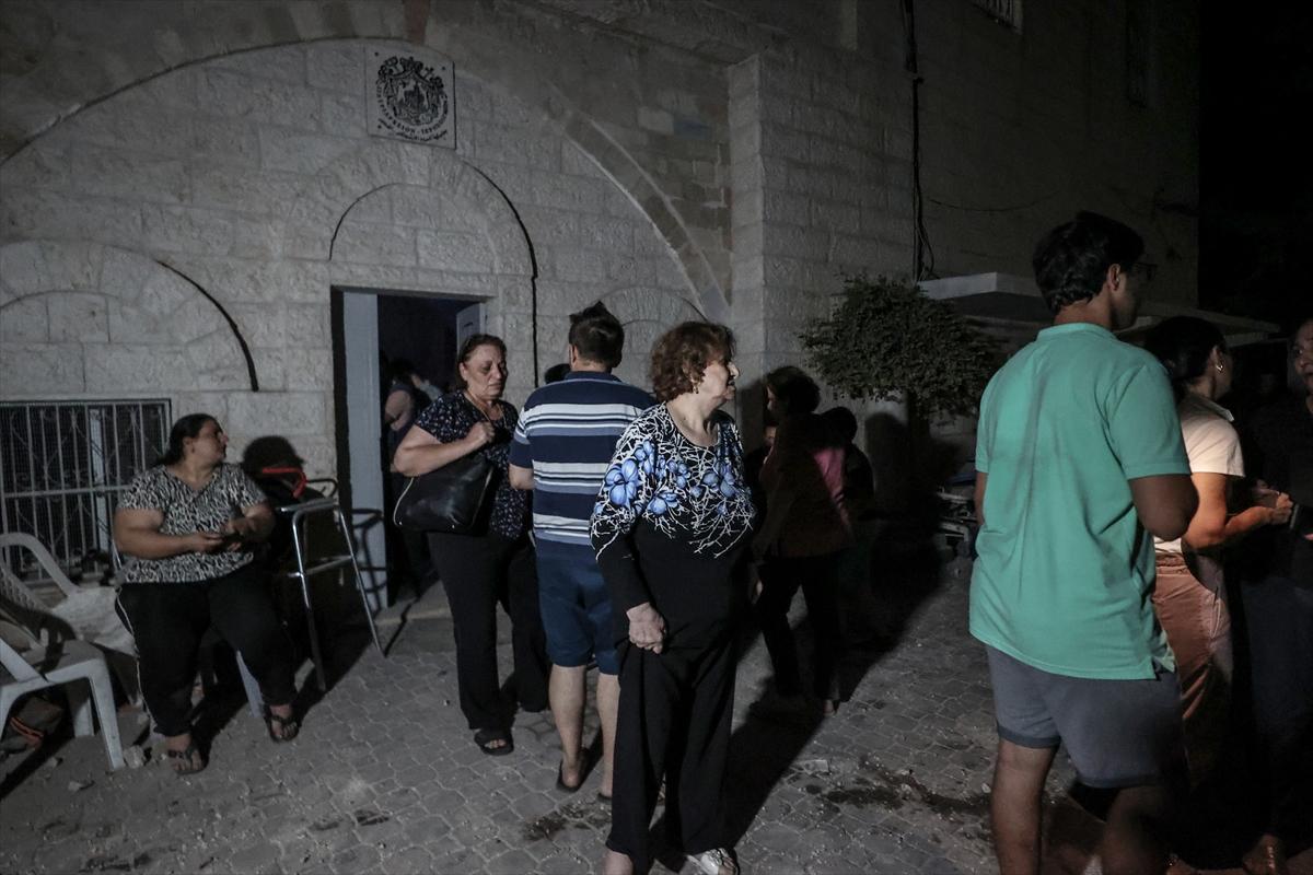 İsrail ordusunun vurduğu kilisede saldırının izleri