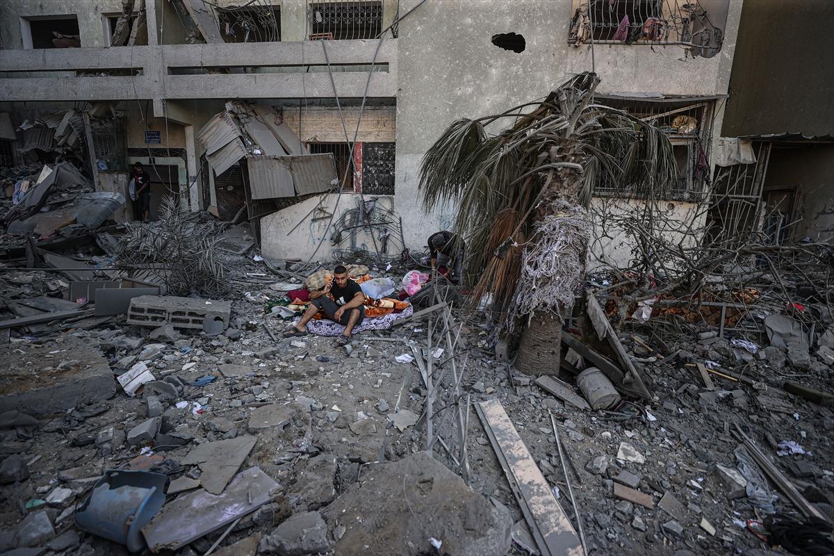 Gazze'de yıkımın kareleri: Binaların yüzde 30'u yıkıldı